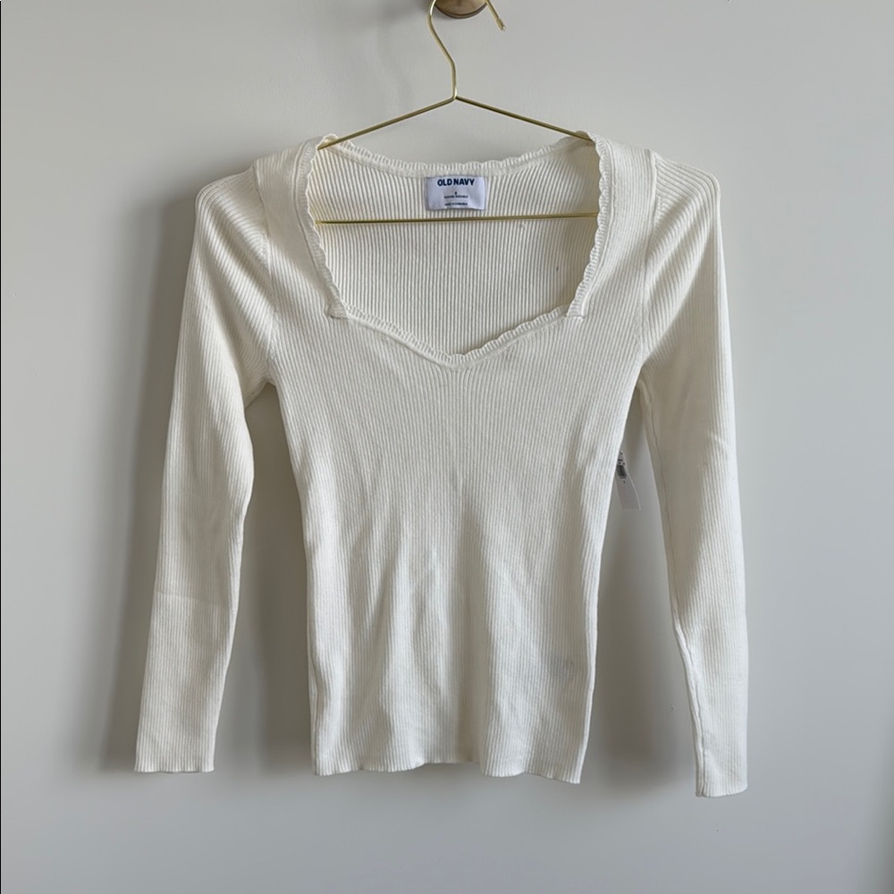 Cream Fitted Long Sleeve Sweetheart Knit Top